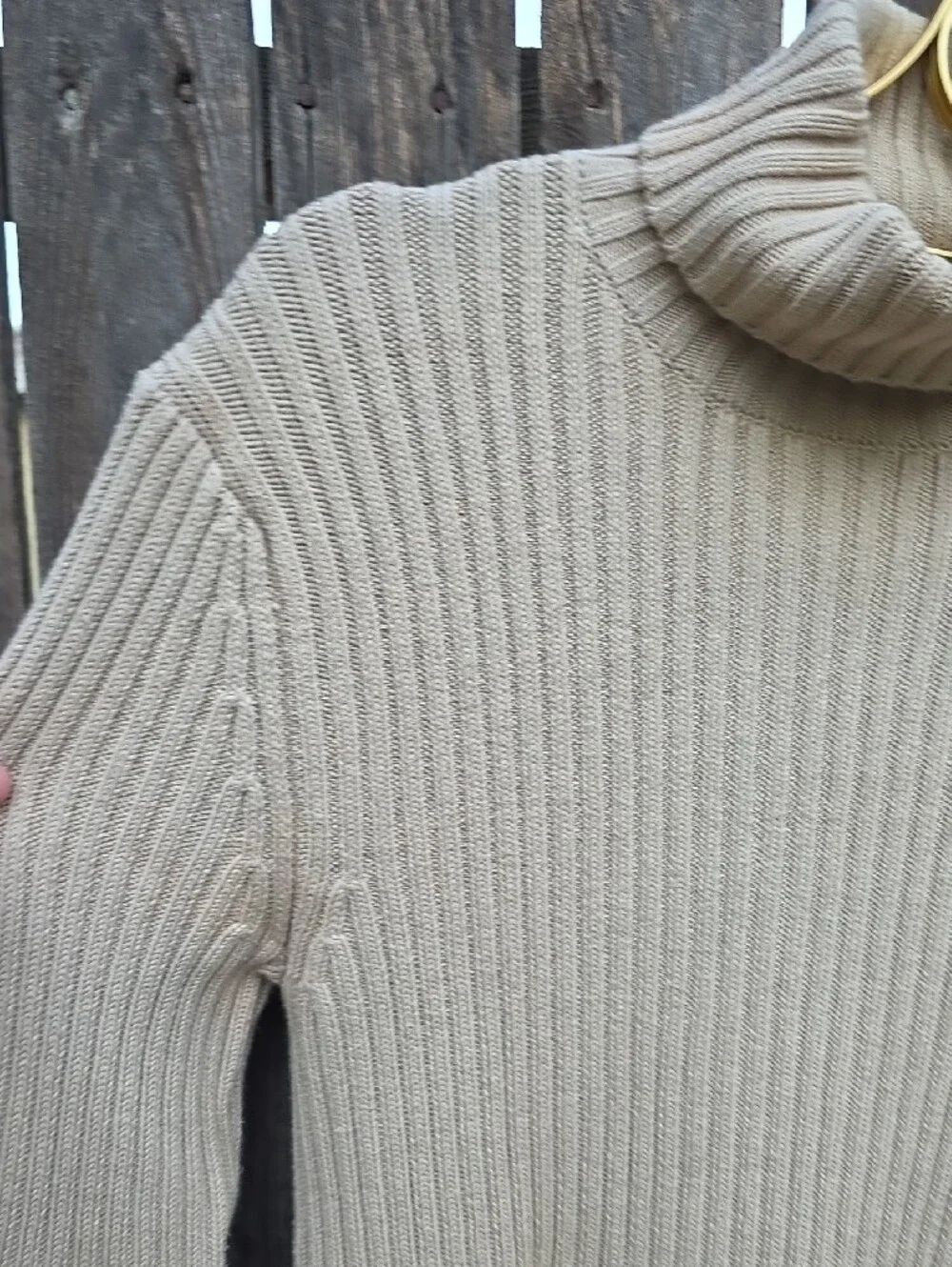 Vintage 2002 Banana Republic Men Ribbed Turtleneck Sweater - Tan Hong Kong Made